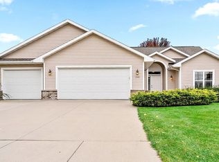 3180 Essen Rd, Green Bay, WI 54311