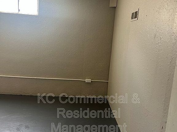 5th image of 5040 N Topping Ave
