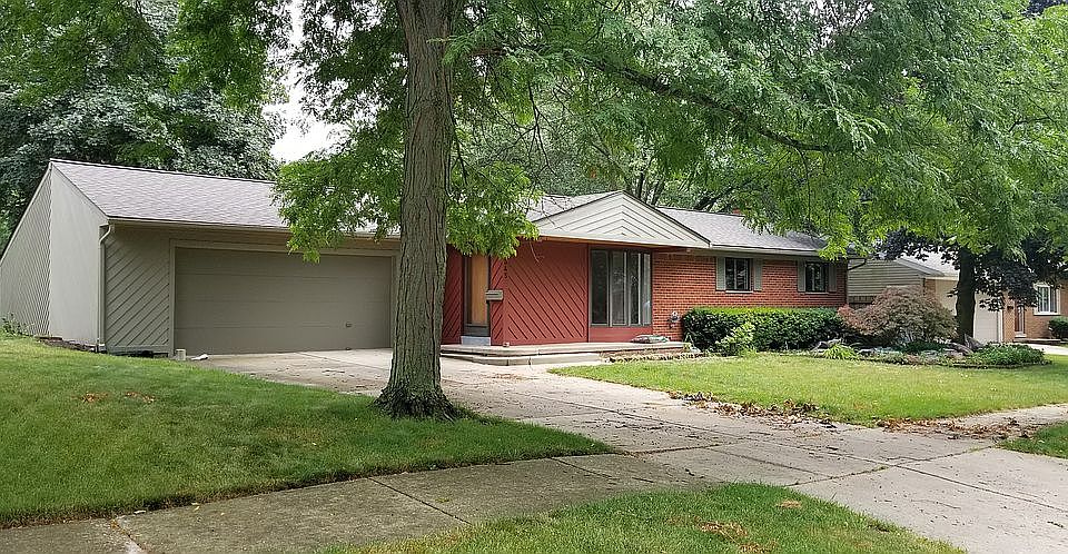 1st image of 345 Nichols Dr