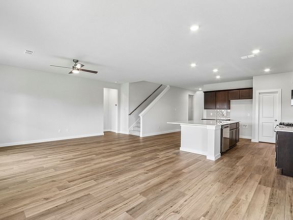 5th image of 1509 Xavier St