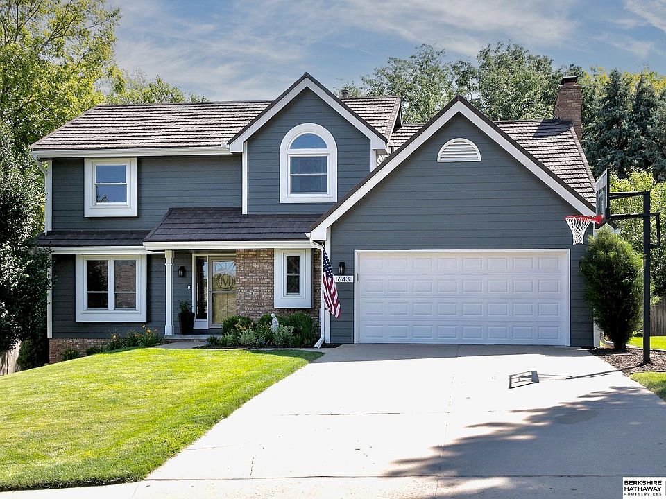 1st image of 1643 S 154th St