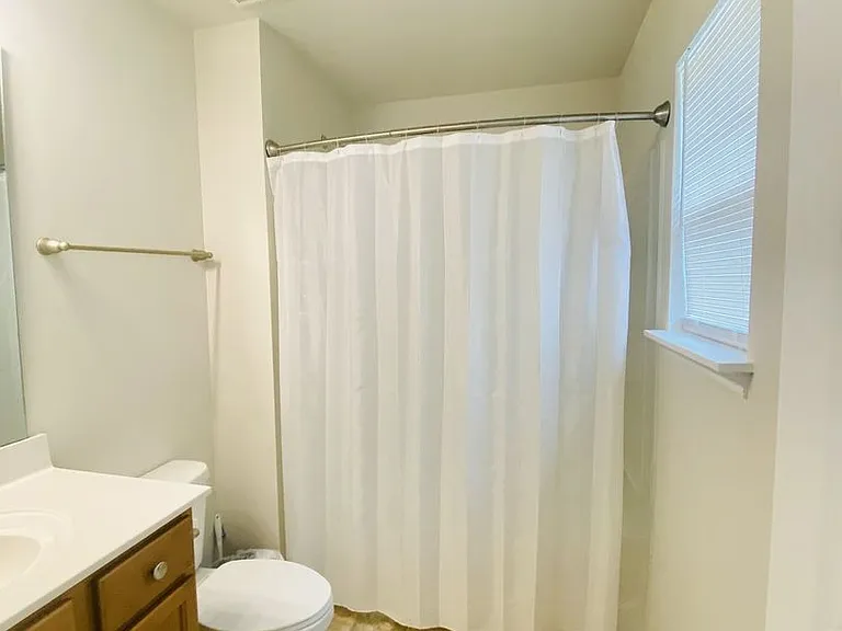 9213 Grand Valley Dr — Photo 11