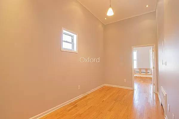 Rented by NYC LUXURY APT RENTALS CO LLC | media 8