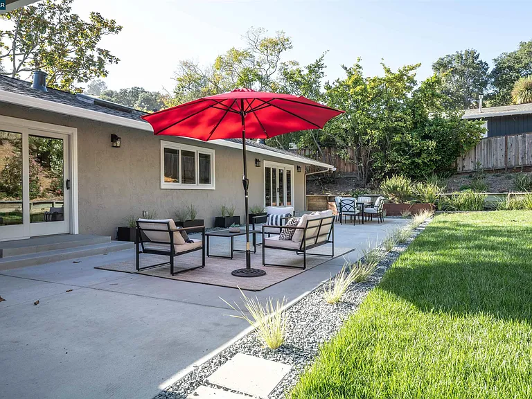 705 Camino Ricardo — Photo 26