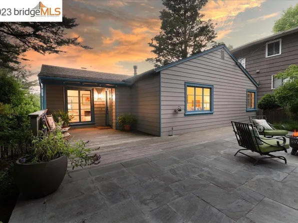7044 Saroni Dr, Oakland, CA 94611