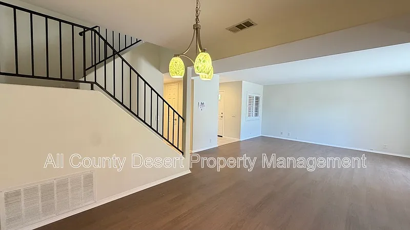 3 bed, 3.0 bath, 1576 sqft, $2,495 — Photo 4