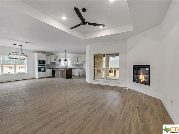4th image of 8402 Kasen Ave
