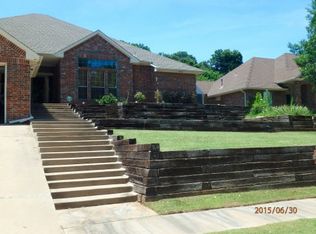 105 Berkshire Dr, Edmond, OK 73034