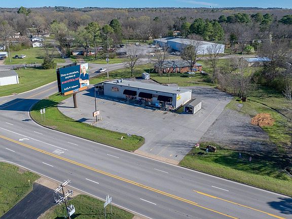 3rd image of 2121 Batesville Blvd