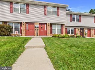 1631 Long Dr, York, PA 17406