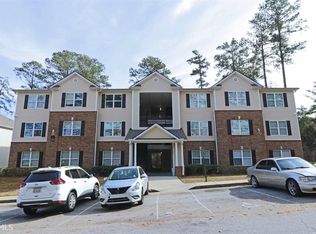 1303 Fairington Village Dr, Lithonia, GA 30038