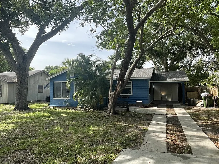 2175 Goldenrod St — Photo 11