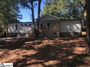 116 Edwards St, Taylors, SC 29687