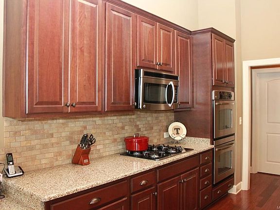 4th image of 8931 Crescent Lodge Dr
