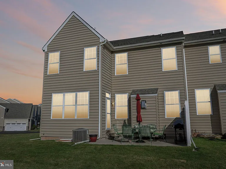 1035 Thorndale Dr — Photo 58