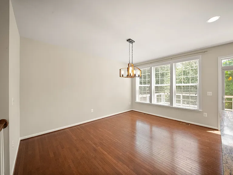 1431 Occoquan Heights Ct — Photo 11