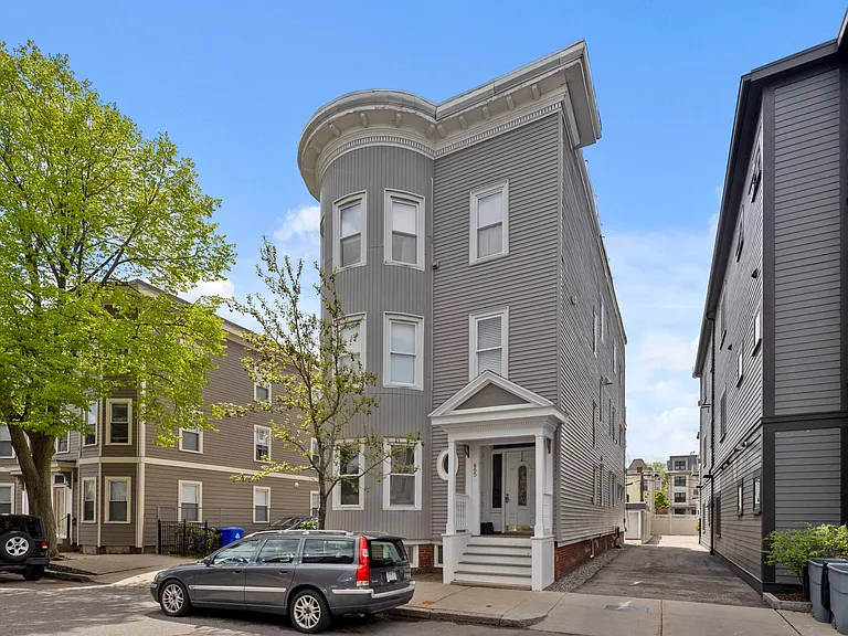 865 E 2nd St #1 — Photo 29