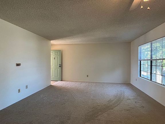 4th image of 32 S Garden St APT 4
