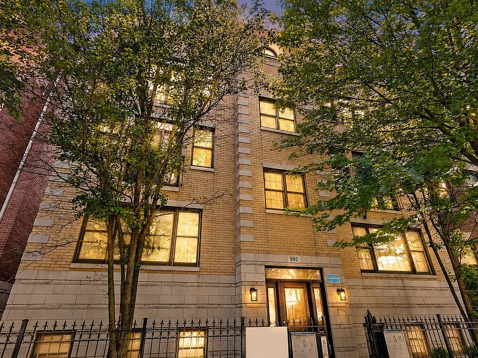 905 W Lawrence Ave #1E