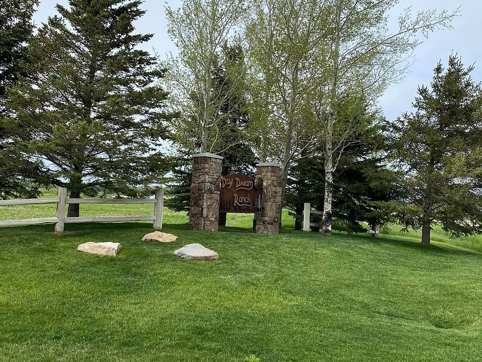 2nd image of 2063 Daydream Dr #16