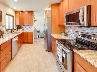 23205 20th Ave S, Des Moines, WA 98198