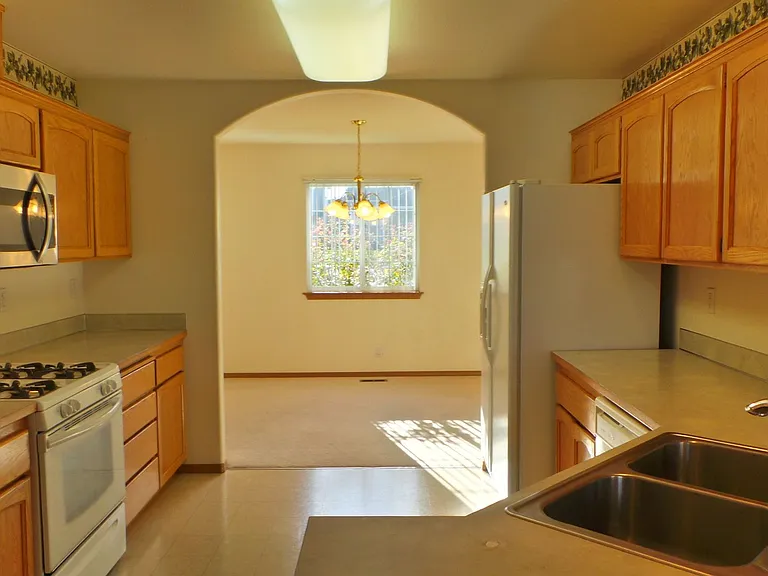 1960 SW 16th Ave — Photo 11