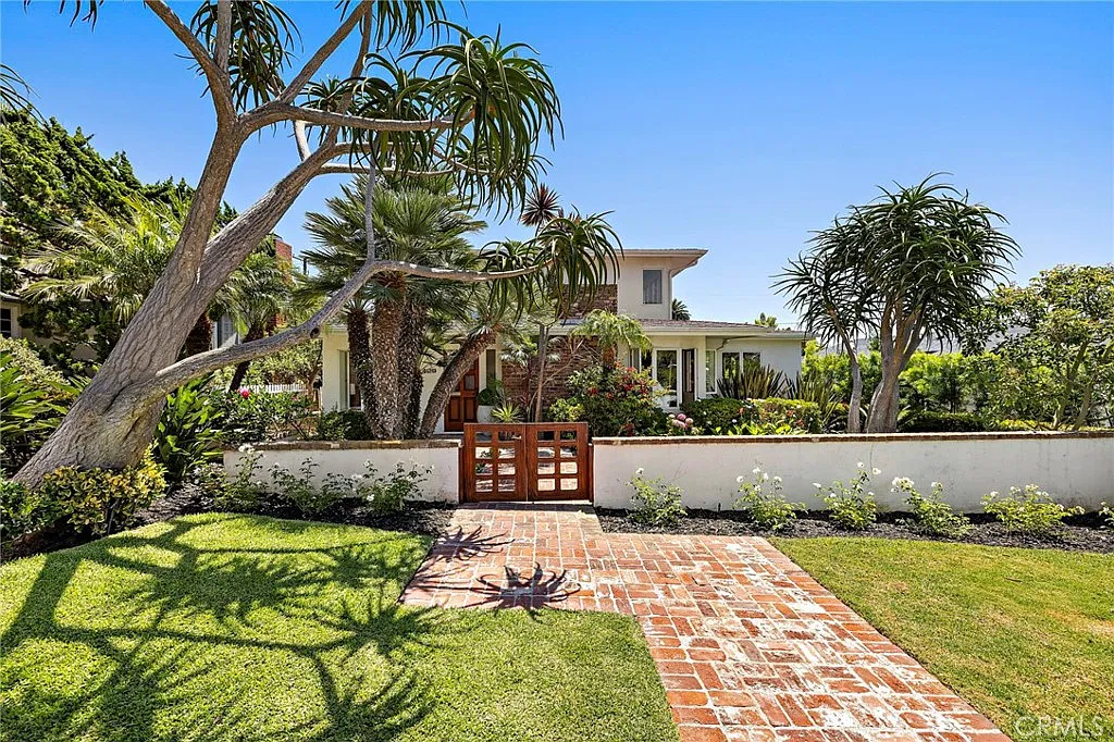 4 bed, 3.5 bath, 2123 sqft, $12,000 — Photo 2