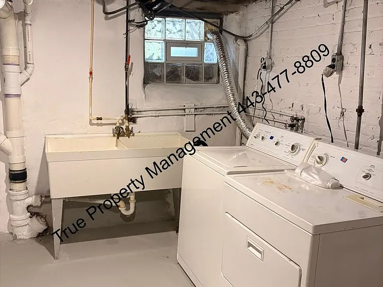 1107 N Longwood St — Photo 13
