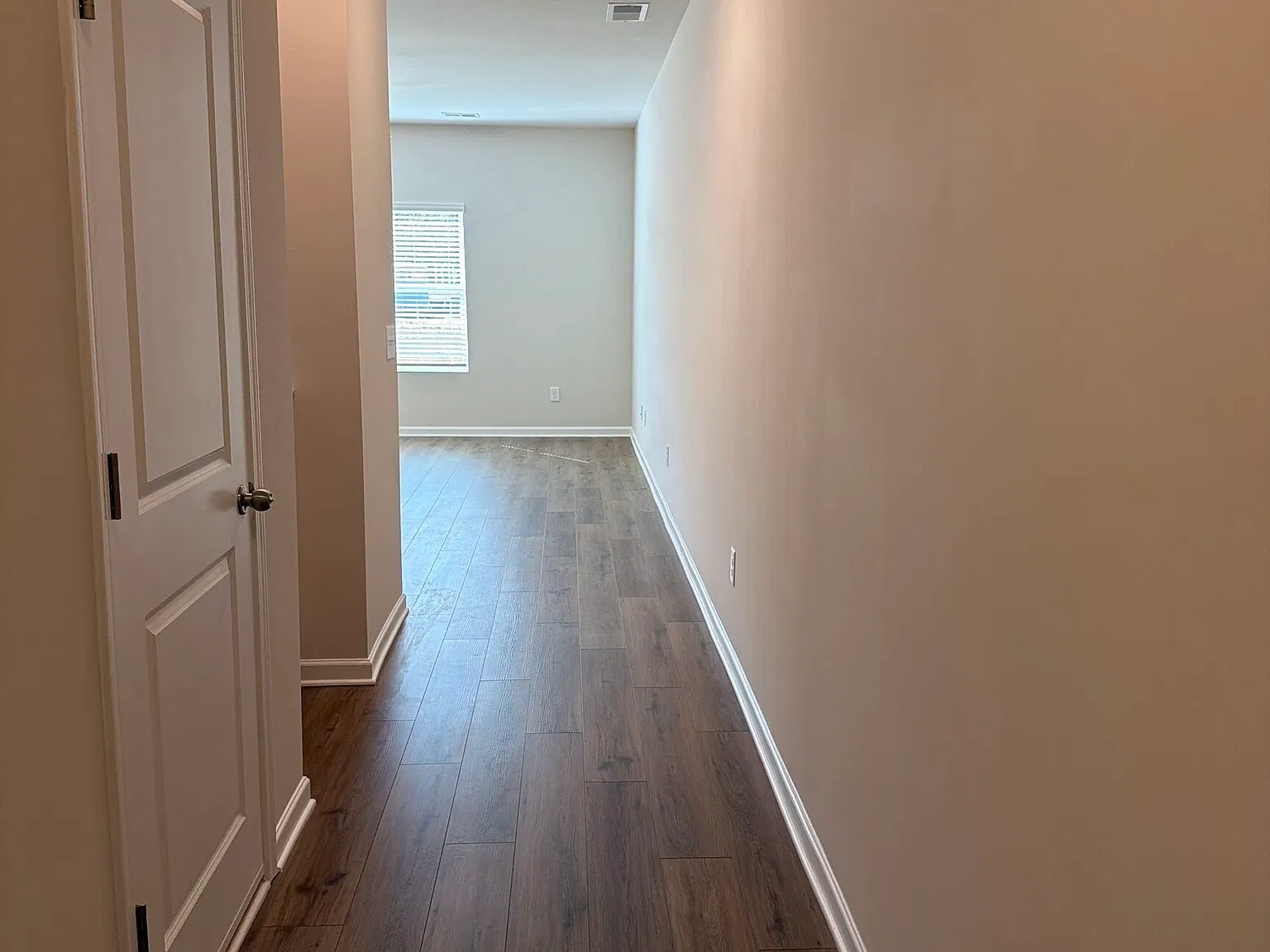 3 bed, 2.5 bath, $2,050 — Photo 2