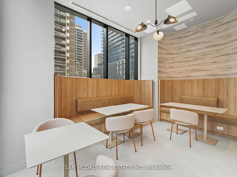 634 Church St #1011 — Photo 22
