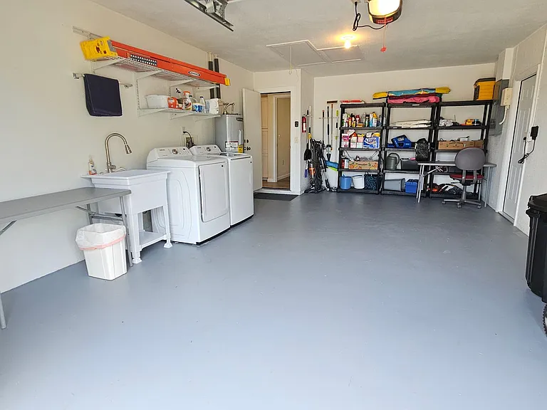 426 Pineview Dr — Photo 35