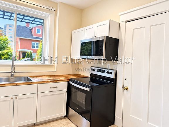 4th image of 2515 Hackberry St #1