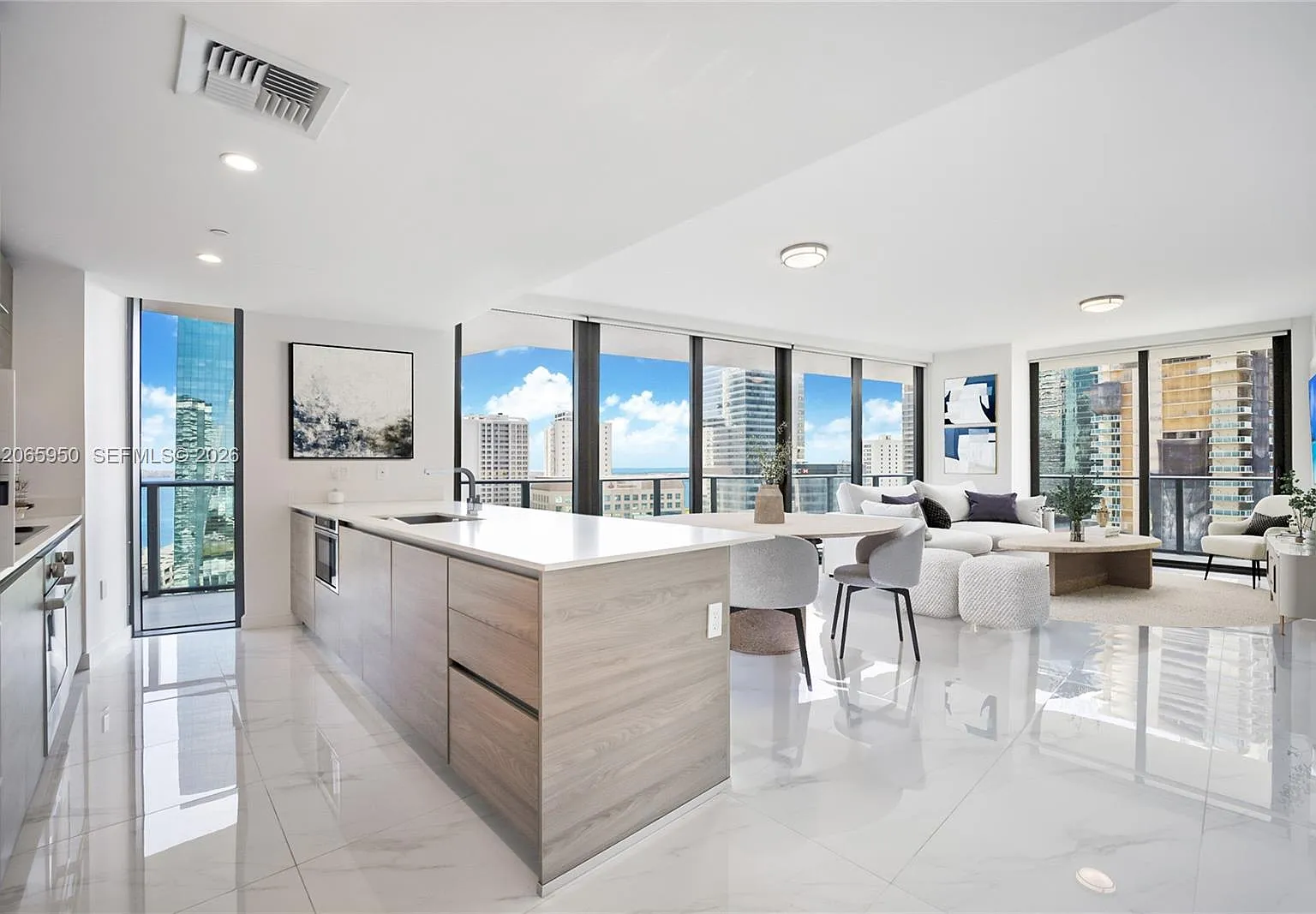 1300 S Miami Avenue Condo — Photo 3