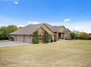 1717 N Morgan Rd, Tuttle, OK 73089