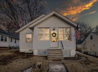 2015 N 64th St, Omaha, NE 68104