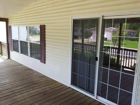 5th image of 539 Morris Ln #131