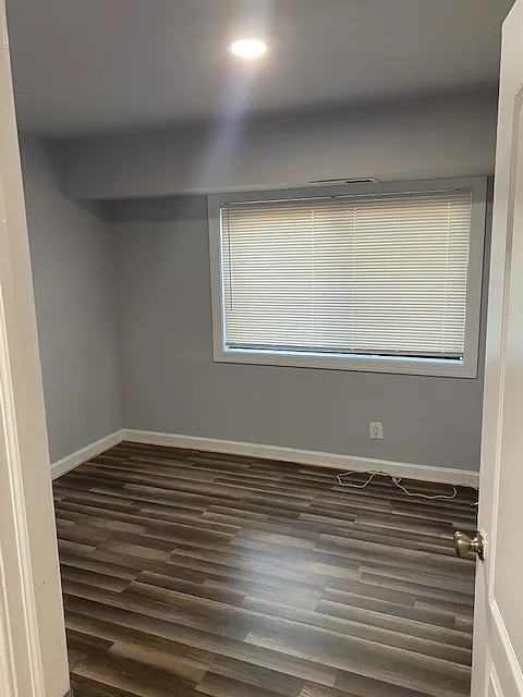 2 bed, 913 sqft, $1,775 — Photo 2