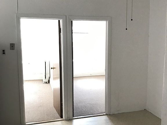 5th image of 2259 26th St APT 3B