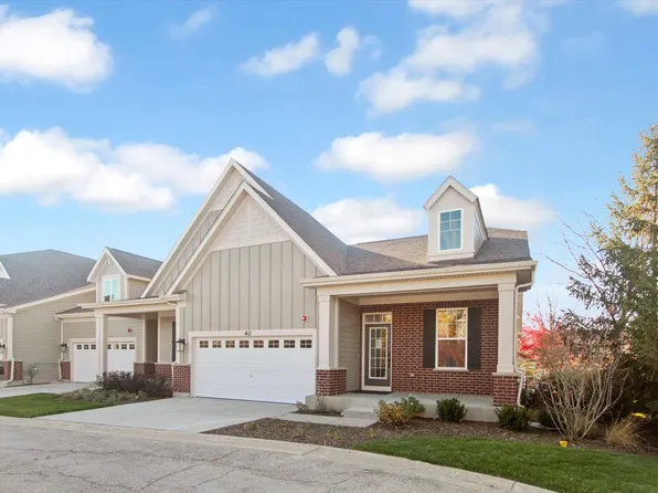 40 Tournament Dr, Hawthorn Woods, IL 60047