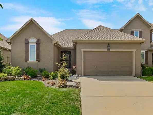 19803 W 100th Ter, Lenexa, KS 66220