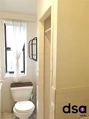 Rented by DSA Realty | media 37