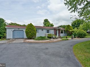 520 Davis Dr, Martinsburg, WV 25404