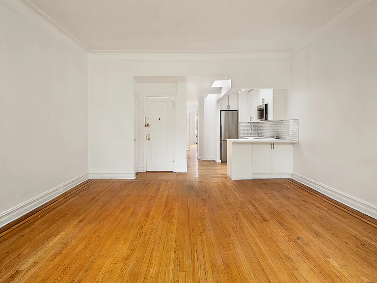 25 W 95th St #4AB — Photo 2