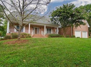 780 McGregor Rd, Winston Salem, NC 27103