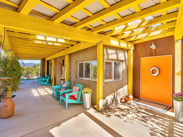 8 Bishop Lamy Rd, Lamy, NM 87540
