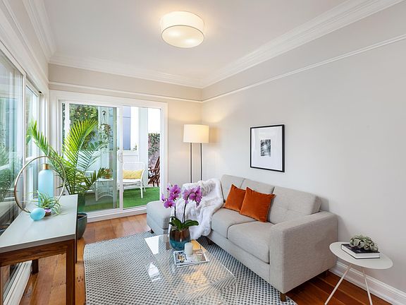 3rd image of 174 Langton St