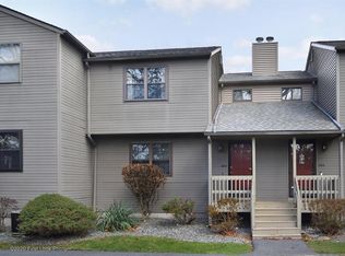 2303 Pinewood Dr #2303, Smithfield, RI 02917