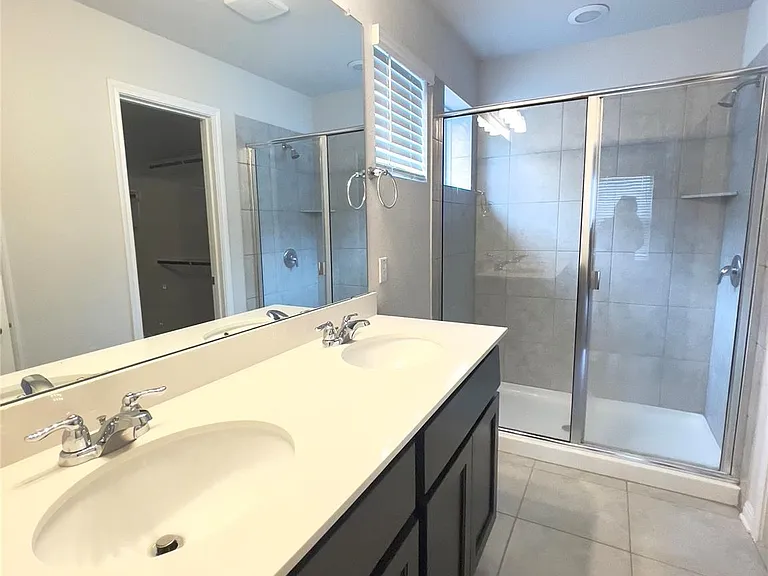 1725 Fountain Bridge Dr — Photo 22