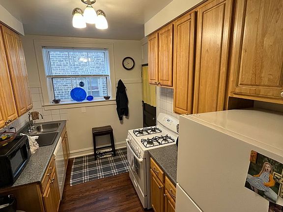 4th image of 4522 N Wolcott Ave APT 2B