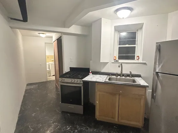 239 East 28th Street image 1 of 7